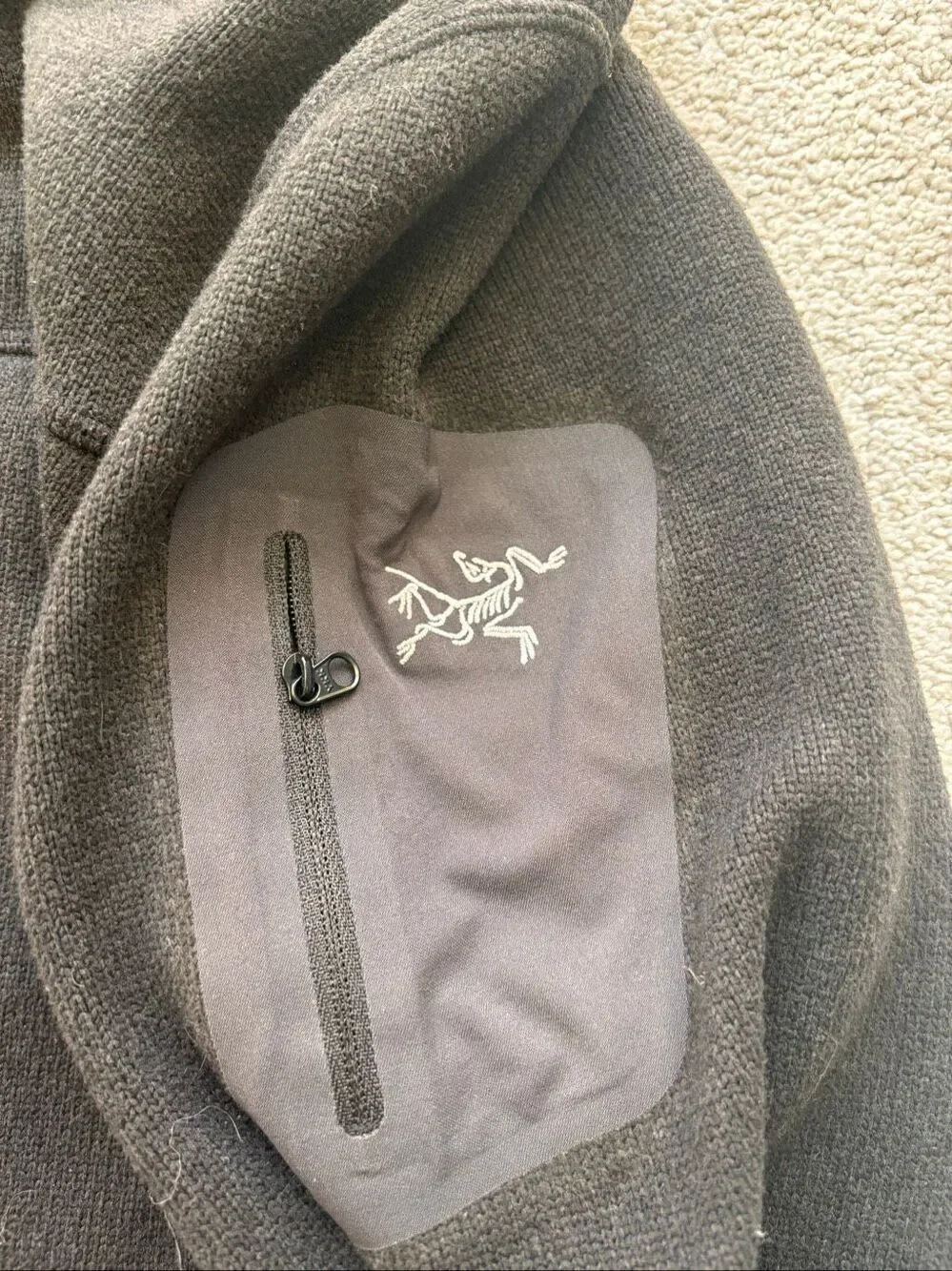 Arc’teryx covert full zip black fleece, outdoors Med